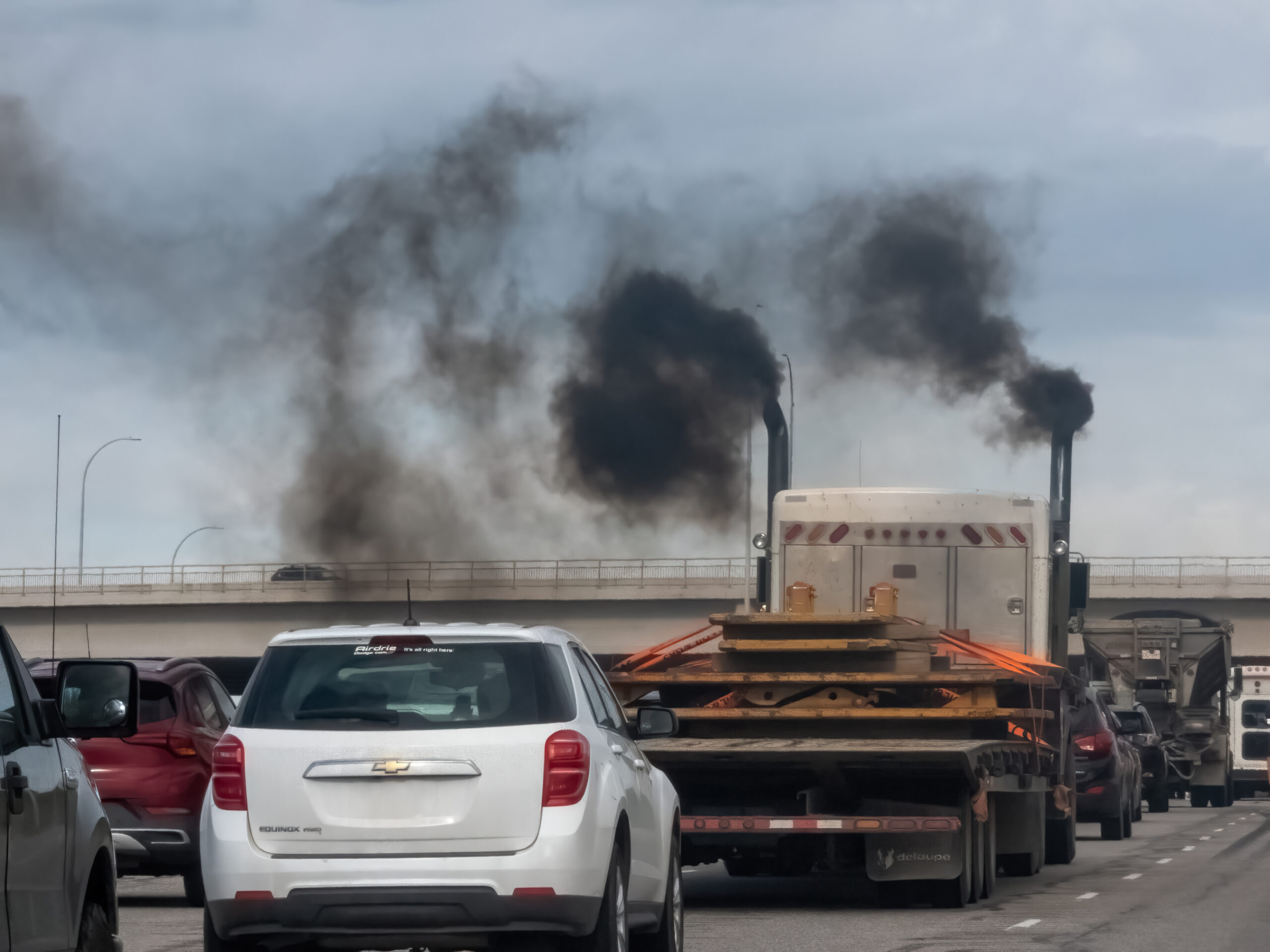 Truck manufacturers double down on killing clean trucks