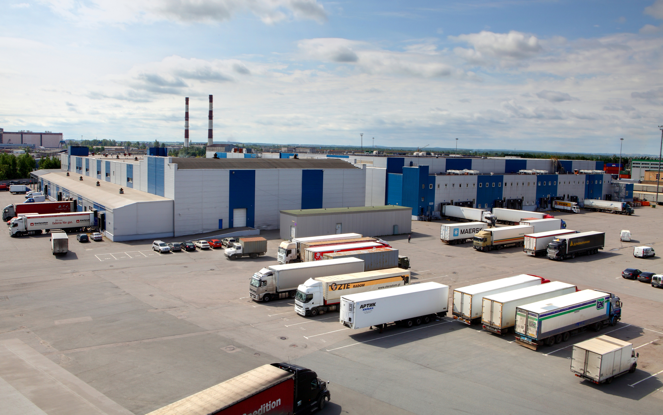 Over 50,000 call on truck manufacturers to drop California lawsuit